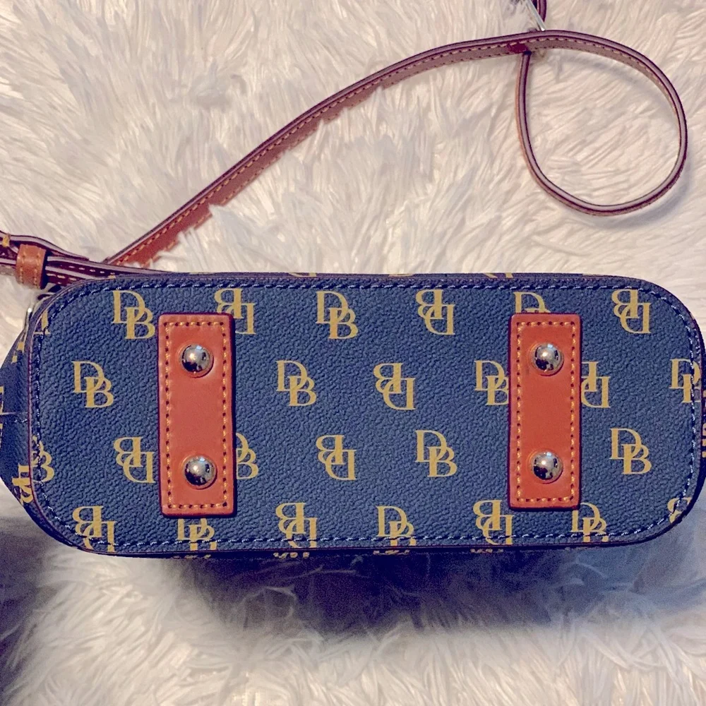D&B Gretta Zipper Leather Crossbody Purse 💞 - Picture 5 of 8